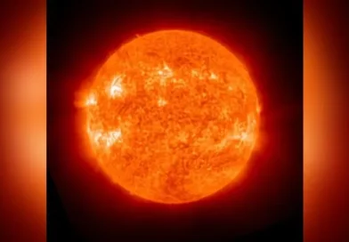 सूर्य की धड़कने बिगाड़ेंगी अंतरिक्ष मौसम का मिजाज, उपग्रहों और हवाई उड़ानों पर भी खतरा सूर्य की धड़कने बिगाड़ेंगी अंतरिक्ष मौसम का मिजाज, उपग्रहों और हवाई उड़ानों पर भी खतरा