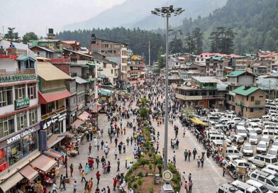 नैनीताल और मसूरी में सप्ताहांत से पहले पर्यटकों की बढ़ी आवाजाही, पर्यटन कारोबार में लौटी रौनक नैनीताल और मसूरी में सप्ताहांत से पहले पर्यटकों की बढ़ी आवाजाही, पर्यटन कारोबार में लौटी रौनक