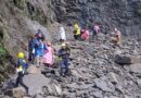 चीरबासा में खतरनाक बना केदारनाथ पैदल मार्ग, जवानों की निगरानी में सुरक्षित निकाले जा रहे यात्री चीरबासा में खतरनाक बना केदारनाथ पैदल मार्ग, जवानों की निगरानी में सुरक्षित निकाले जा रहे यात्री